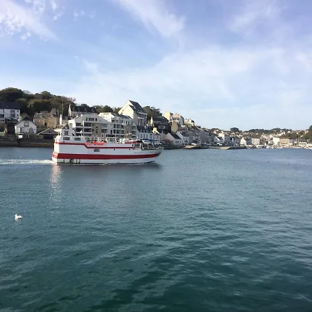 Un Au Chateau De Locqueran Finistere